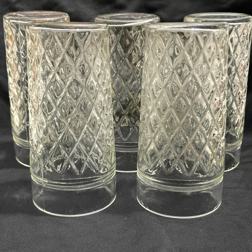 Diamond-Pattern Clear Glass Tumbler Set - Clear - Picture 4 of 4